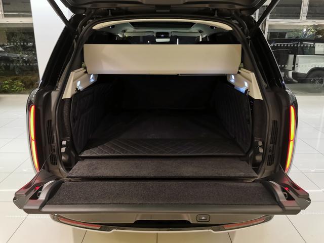 レンジローバー HSE P530 ロングホイールベース 禁煙車 1オナ 黒革 SR 電ステ MERIDIAN HUD 全席シートH&C プレミアムアップグレードインテリアパック 11.4インチリアシートエンターテインメント 4ゾーンクライメートコントロール(29枚目)