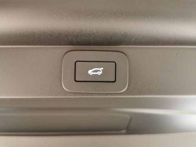 レンジローバー HSE P530 ロングホイールベース 禁煙車 1オナ 黒革 SR 電ステ MERIDIAN HUD 全席シートH&C プレミアムアップグレードインテリアパック 11.4インチリアシートエンターテインメント 4ゾーンクライメートコントロール(30枚目)