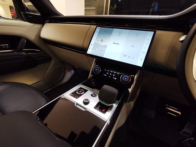 レンジローバー HSE P530 ロングホイールベース 禁煙車 1オナ 黒革 SR 電ステ MERIDIAN HUD 全席シートH&C プレミアムアップグレードインテリアパック 11.4インチリアシートエンターテインメント 4ゾーンクライメートコントロール(43枚目)