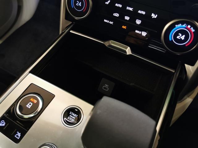 レンジローバー HSE P530 ロングホイールベース 禁煙車 1オナ 黒革 SR 電ステ MERIDIAN HUD 全席シートH&C プレミアムアップグレードインテリアパック 11.4インチリアシートエンターテインメント 4ゾーンクライメートコントロール(53枚目)