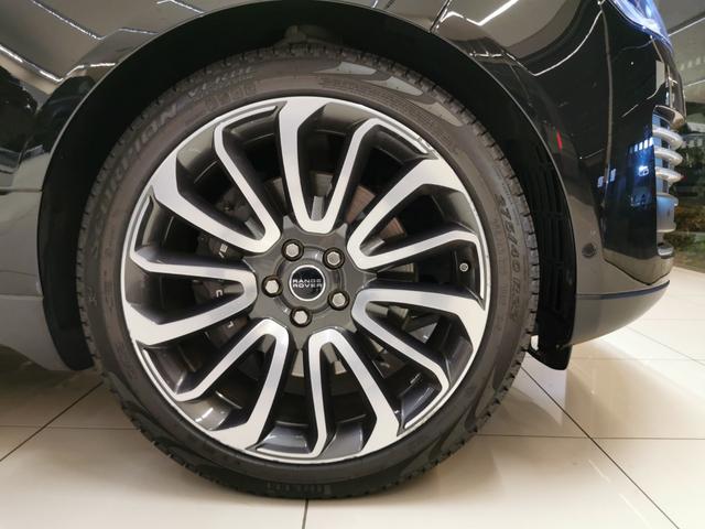 レンジローバー オートバイオグラフィー 525PS 禁煙車 1オナ 白革 SR シートH&C MERIDIAN 22インチAW インタラクティブドライバーディスプレイ ステアリングH 電動調整ステアリングコラム リアエンターテイメント シートマッサージ(9枚目)