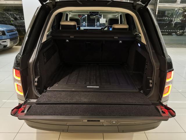 レンジローバー オートバイオグラフィー 525PS 禁煙車 1オナ 白革 SR シートH&C MERIDIAN 22インチAW インタラクティブドライバーディスプレイ ステアリングH 電動調整ステアリングコラム リアエンターテイメント シートマッサージ(25枚目)