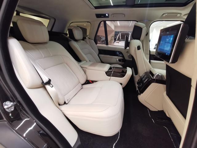レンジローバー オートバイオグラフィー 525PS 禁煙車 1オナ 白革 SR シートH&C MERIDIAN 22インチAW インタラクティブドライバーディスプレイ ステアリングH 電動調整ステアリングコラム リアエンターテイメント シートマッサージ(30枚目)