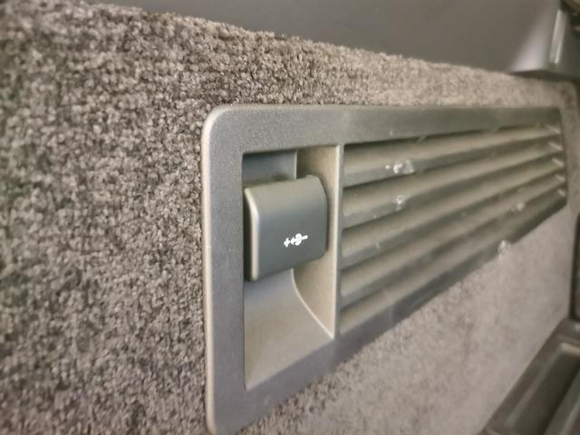 レンジローバー オートバイオグラフィー 525PS 禁煙車 1オナ 白革 SR シートH&C MERIDIAN 22インチAW インタラクティブドライバーディスプレイ ステアリングH 電動調整ステアリングコラム リアエンターテイメント シートマッサージ(49枚目)