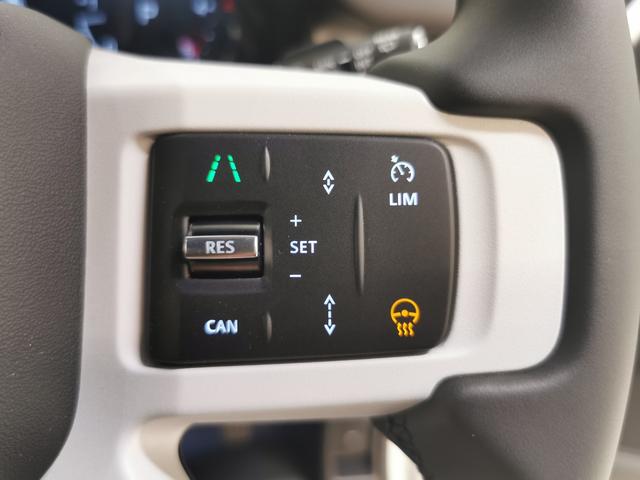 ディフェンダー １１０Ｓ　Ｄ３５０　登録済未使用車　液晶ミラー　エアサス　液晶Ｍ　１９インチアルミホイール　ブラックエクステリアパック　ブラックコントラストルーフ　ワイヤレスデバイスチャージング　ステアリングヒーター　ルーフレール（4枚目）