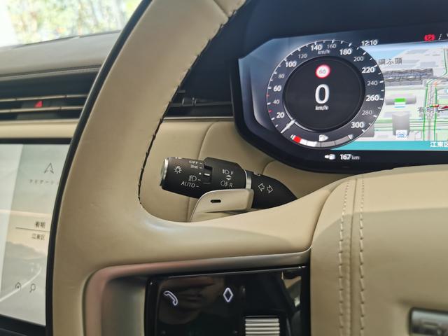 レンジローバー ＨＳＥ　Ｐ５３０　ロングホイールベース　認定中古車　１オーナー　サンルーフ　リアモニター　全席シートＨ＆Ｃ　クリアサイトインテリアリアミラー　プレミアムアップグレードパック　ＨＵＤ　ハンズフリーテールゲート　純正２２インチＡＷ（53枚目）