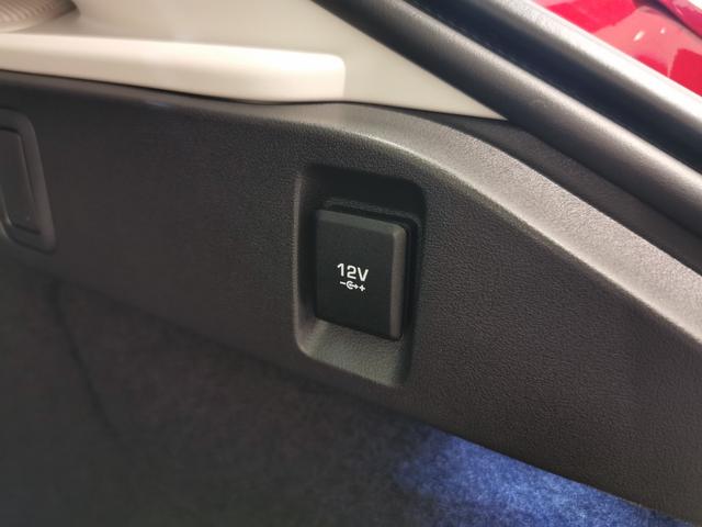 Ｉペイス ＨＳＥ　１オーナー　黒革シート　フロントシートヒーター＆クーラー　リアシートヒーター　ＭＥＲＩＤＩＡＮサラウンド　ヘッドアップディスプレイ　電子制御エアサスペンション　インタラクティブドライバーディスプレイ（48枚目）