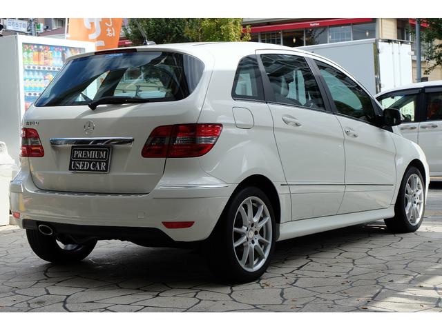 Bクラス B180スポーツパッケージ スポーツパッケージ専用ステアリングシフトスイッチ パワステ パワーウインドウ 運転席エアバッグ クルーズコントロール エアコン ABS イモビライザー Wエアバッグ(9枚目)