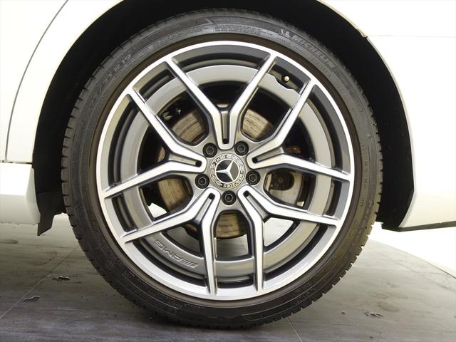 Ｅクラス Ｅ２００　スポーツ　ＡＭＧラインインテリアパッケージ　エクスクルーシブパッケージ　Ｂｌｕｅｔｏｏｔｈ接続　ＥＴＣ　ＬＥＤヘッドライト　ＴＶ　アイドリングストップ　クルーズコントロール　コネクテッド機能　サイドカメラ（11枚目）