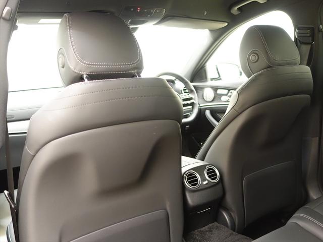 Ｅクラス Ｅ２００　スポーツ　ＡＭＧラインインテリアパッケージ　エクスクルーシブパッケージ　Ｂｌｕｅｔｏｏｔｈ接続　ＥＴＣ　ＬＥＤヘッドライト　ＴＶ　アイドリングストップ　クルーズコントロール　コネクテッド機能　サイドカメラ（13枚目）