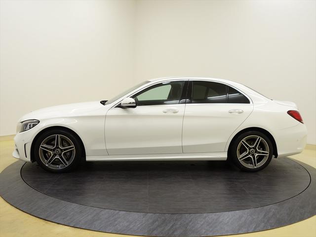 Ｃクラス Ｃ２２０　ｄ　アバンギャルド　ＡＭＧライン　Ｂｌｕｅｔｏｏｔｈ接続　ＥＴＣ　ＬＥＤヘッドライト　ＴＶ　アイドリングストップ　クルーズコントロール　コネクテッド機能　シートヒーター　トランクスルー　ナビ　バックモニター　パワーシート　フロアマット（3枚目）