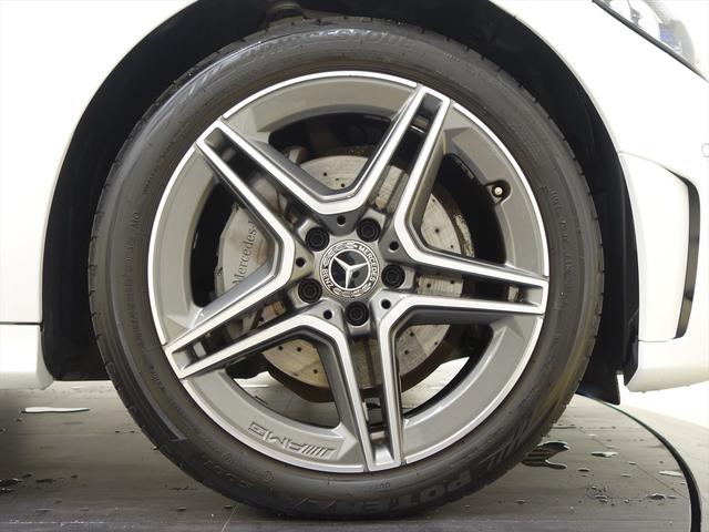 Ｃクラス Ｃ２２０　ｄ　アバンギャルド　ＡＭＧライン　Ｂｌｕｅｔｏｏｔｈ接続　ＥＴＣ　ＬＥＤヘッドライト　ＴＶ　アイドリングストップ　クルーズコントロール　コネクテッド機能　シートヒーター　トランクスルー　ナビ　バックモニター　パワーシート　フロアマット（7枚目）