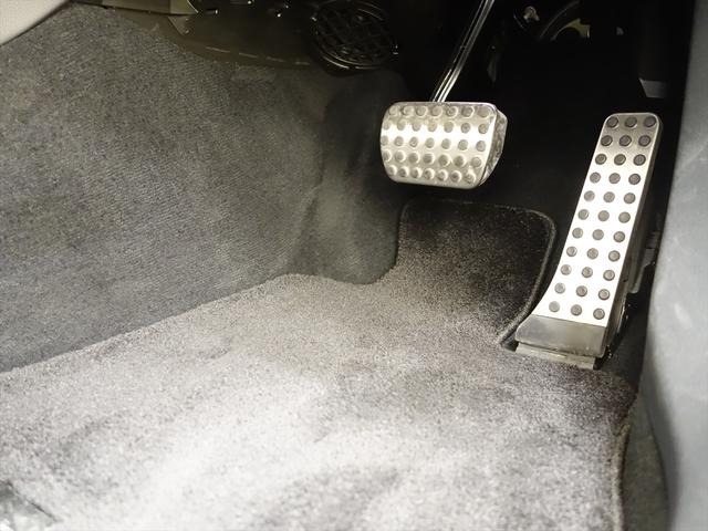 Ｃクラス Ｃ２２０　ｄ　アバンギャルド　ＡＭＧライン　Ｂｌｕｅｔｏｏｔｈ接続　ＥＴＣ　ＬＥＤヘッドライト　ＴＶ　アイドリングストップ　クルーズコントロール　コネクテッド機能　シートヒーター　トランクスルー　ナビ　バックモニター　パワーシート　フロアマット（35枚目）