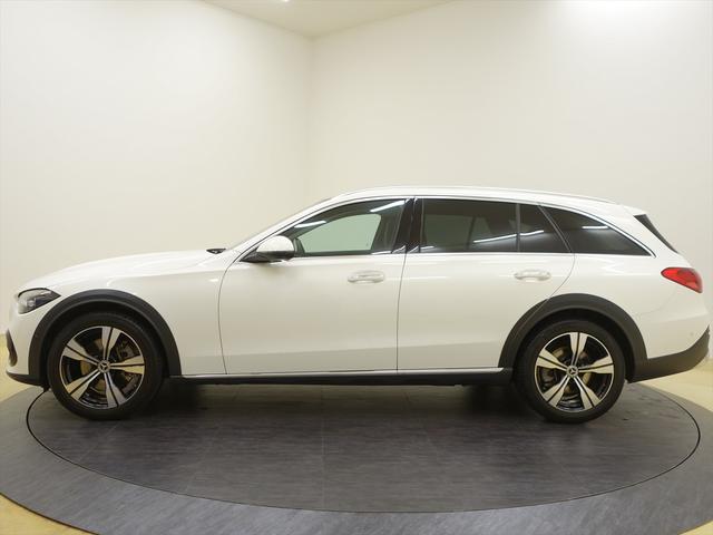 Ｃクラスオールテレイン Ｃ２２０　ｄ　４マチック　オールテレイン　レザーエクスクルーシブパッケージ　Ｂｌｕｅｔｏｏｔｈ接続　ＥＴＣ　ＬＥＤヘッドライト　ＴＶ　アイドリングストップ　クルーズコントロール　コネクテッド機能　サイドカメラ　サンルーフ・ガラスルーフ（3枚目）