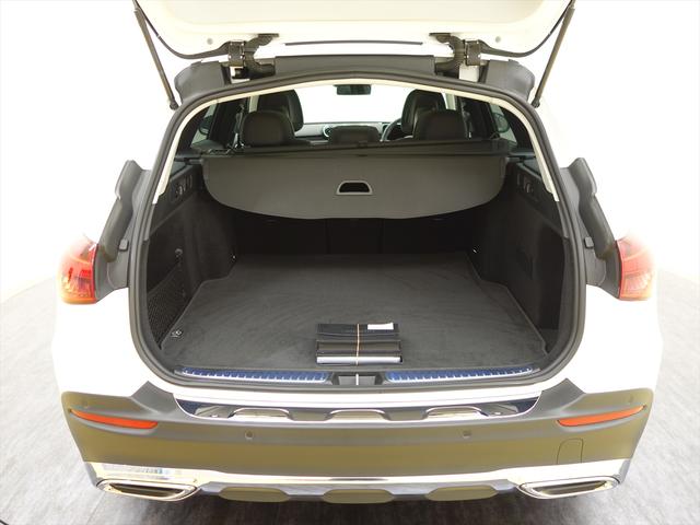 Ｃクラスオールテレイン Ｃ２２０　ｄ　４マチック　オールテレイン　レザーエクスクルーシブパッケージ　Ｂｌｕｅｔｏｏｔｈ接続　ＥＴＣ　ＬＥＤヘッドライト　ＴＶ　アイドリングストップ　クルーズコントロール　コネクテッド機能　サイドカメラ　サンルーフ・ガラスルーフ（7枚目）