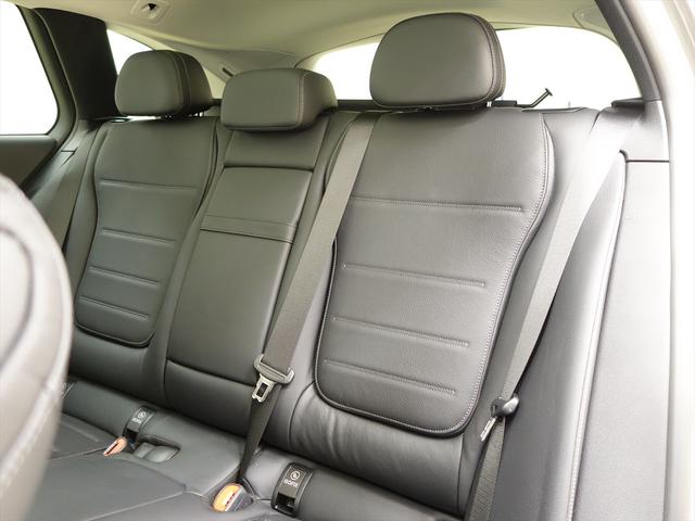 Ｃクラスオールテレイン Ｃ２２０　ｄ　４マチック　オールテレイン　レザーエクスクルーシブパッケージ　Ｂｌｕｅｔｏｏｔｈ接続　ＥＴＣ　ＬＥＤヘッドライト　ＴＶ　アイドリングストップ　クルーズコントロール　コネクテッド機能　サイドカメラ　サンルーフ・ガラスルーフ（12枚目）