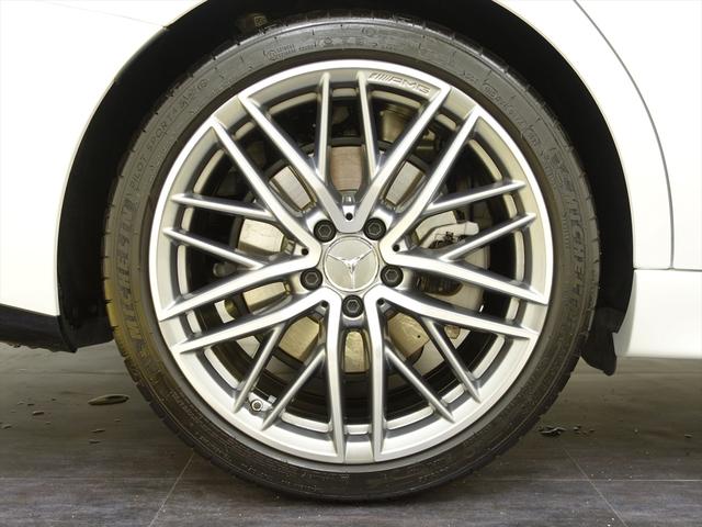 Ｃクラス Ｃ４３　４マチック　Ｂｌｕｅｔｏｏｔｈ接続　ＥＴＣ　ＬＥＤヘッドライト　ＴＶ　アイドリングストップ　クルーズコントロール　コネクテッド機能　サイドカメラ　サンルーフ・ガラスルーフ　シートエアコン　シートヒーター（9枚目）