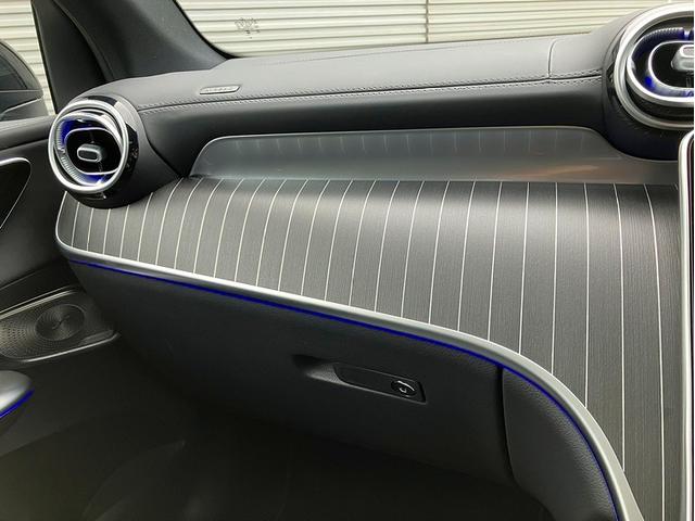 GLC GLC43 4マチック AMGレザーエクスクルーシブパッケージ Bluetooth接続 ETC LEDヘッドライト TV アイドリングストップ クルーズコントロール コネクテッド機能 サイドカメラ サンルーフ・ガラスルーフ(12枚目)