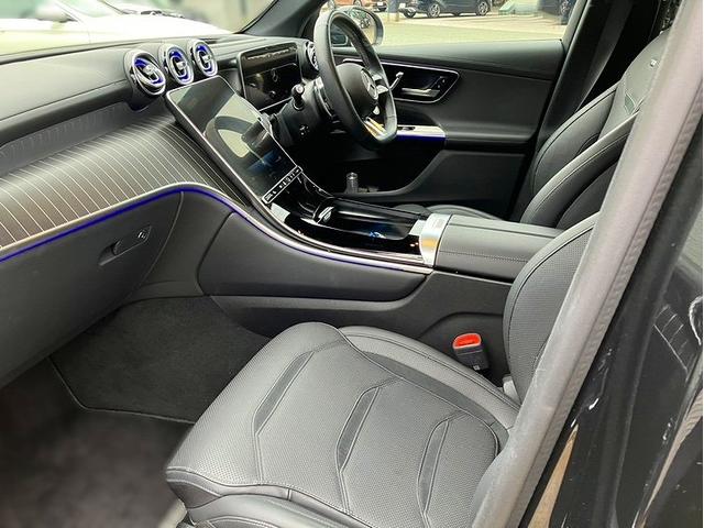 GLC GLC43 4マチック AMGレザーエクスクルーシブパッケージ Bluetooth接続 ETC LEDヘッドライト TV アイドリングストップ クルーズコントロール コネクテッド機能 サイドカメラ サンルーフ・ガラスルーフ(19枚目)