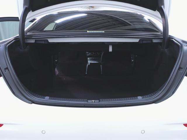 Ｅクラス Ｅ２００　スポーツ　ＡＭＧラインインテリアパッケージ　エクス　クルーシブパッケージ（32枚目）