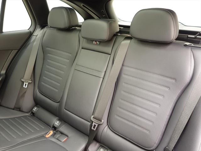 Ｃクラスステーションワゴン Ｃ２２０　ｄ　ステーションワゴン　ラグジュアリー　ドライバー　ズパッケージ（12枚目）