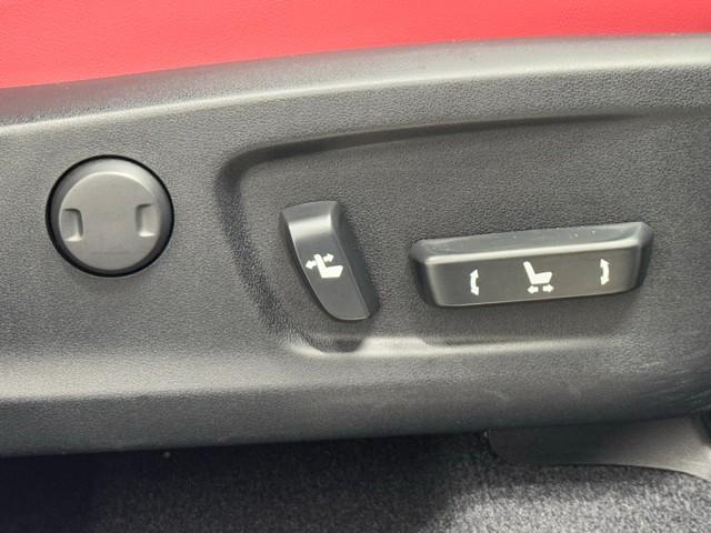 ＲＸ ＲＸ４５０ｈ　Ｆスポーツ　メモリ－ナビ　追従式クルコン　エアロ付き　オートエアコン　ＴＶナビ　バックモニター　ＡＢＳ　盗難防止装置　パワステ　ＥＴＣ車載器　エアバッグ　ＤＶＤ再生　革　地デジ　横滑り防止　アルミホイール（15枚目）