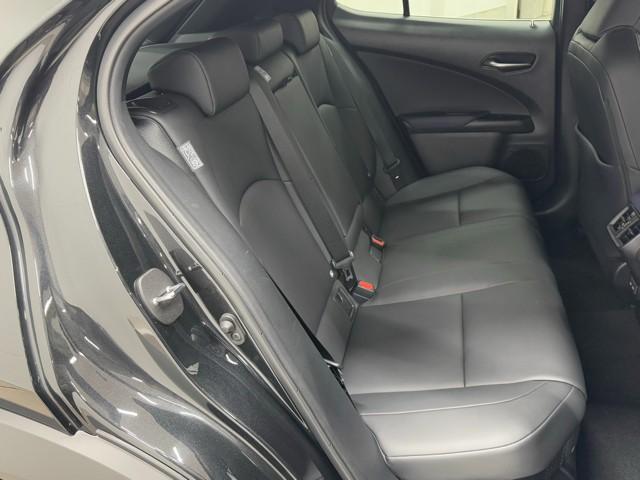 UX UX250h アーバンエレガンス 追従クルーズ 横滑り防止 1オーナー 地デジ Pシート Bカメラ ナビTV ETC車載器 DVD ムーンルーフ ミュージックプレイヤー接続可 スマートキー メモリーナビ LEDヘットライト(18枚目)