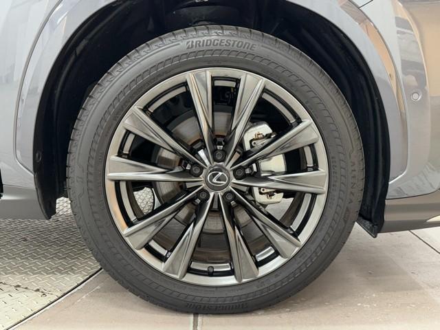 NX NX350h Fスポーツ ナビ&TV レザー キーレス LEDヘッドライト パノラミックルーフ アルミホイール ミュージックプレイヤー接続可 オートエアコン 1オーナー メモリーナビ スマートキー ABS 助手席エアバッグ(20枚目)