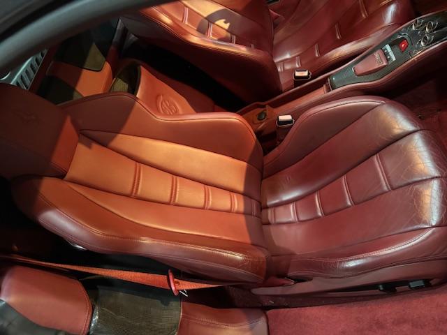 ４５８イタリア ベースグレード　並行車　無事故車　フロントリフティング　カーボンファイバー製ＬＥＤドライバーゾーン　カーボンパドルシフト　パワーシート　カーボントリム　カーボンサイドミラー　カーボンドアハンドル　カーボン紙ルプレート（9枚目）