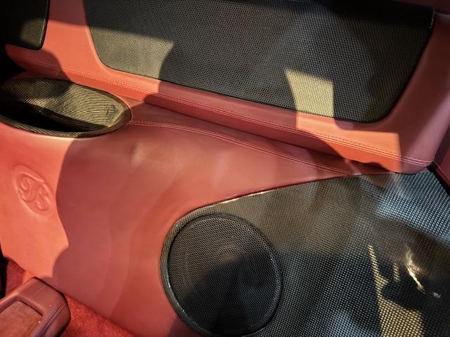 ４５８イタリア ベースグレード　並行車　無事故車　フロントリフティング　カーボンファイバー製ＬＥＤドライバーゾーン　カーボンパドルシフト　パワーシート　カーボントリム　カーボンサイドミラー　カーボンドアハンドル　カーボン紙ルプレート（29枚目）