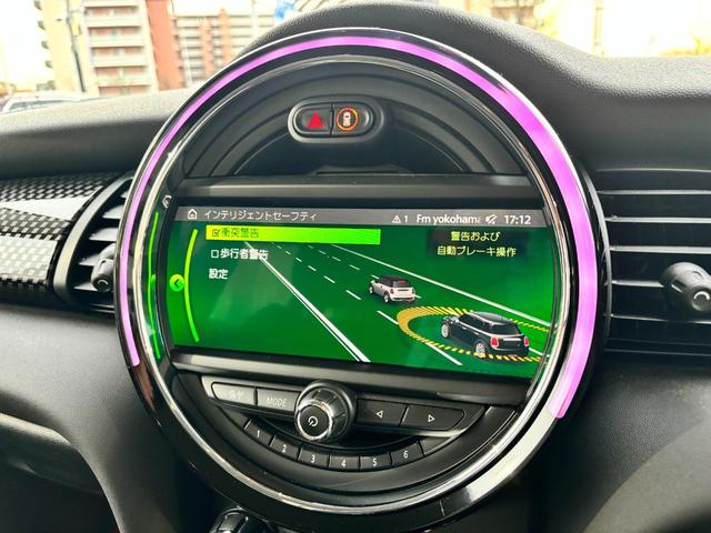 クーパーＳＤ　弊社下取り車　アクティブクルーズコントロール　シートヒーター　パーキングアシスト　バックカメラ　前後障害物センサー　インジェリデントセーフティー　純正前後ドライブレコーダー　黒革電動シート　オットマン(34枚目)