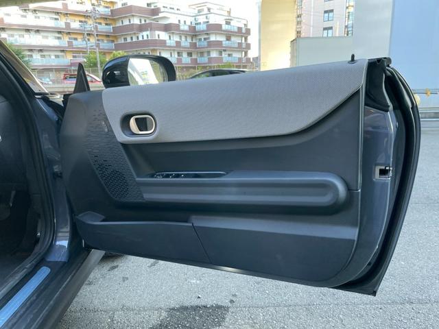 ＭＩＮＩ クーパーＳ　コンバーチブル　フェイバリット・トリム　【正規認定中古車】【全国正規ディーラー保証付／２年・走行距離無制限】弊社デモカー　ＪＣＷシート　ｈａｒｍａｎ／ｋａｒｄｏｎ　ステアリングホイール　運転席アクティブシート　アダプティブＬＥＤヘッドライト（42枚目）