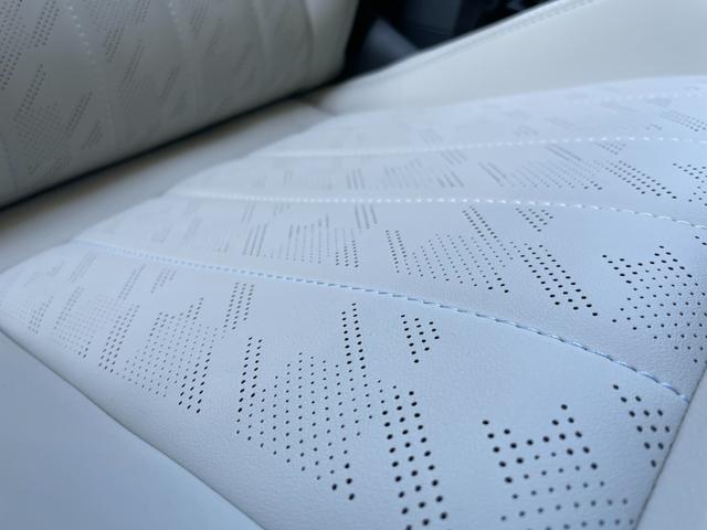 ＭＩＮＩ クーパーＳ　コンバーチブル　フェイバリット・トリム　【正規認定中古車】【全国正規ディーラー保証付／２年・走行距離無制限】弊社デモカー　ＪＣＷシート　ｈａｒｍａｎ／ｋａｒｄｏｎ　ステアリングホイール　運転席アクティブシート　アダプティブＬＥＤヘッドライト（48枚目）