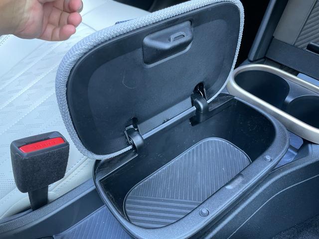 ＭＩＮＩ クーパーＳ　コンバーチブル　フェイバリット・トリム　【正規認定中古車】【全国正規ディーラー保証付／２年・走行距離無制限】弊社デモカー　ＪＣＷシート　ｈａｒｍａｎ／ｋａｒｄｏｎ　ステアリングホイール　運転席アクティブシート　アダプティブＬＥＤヘッドライト（54枚目）