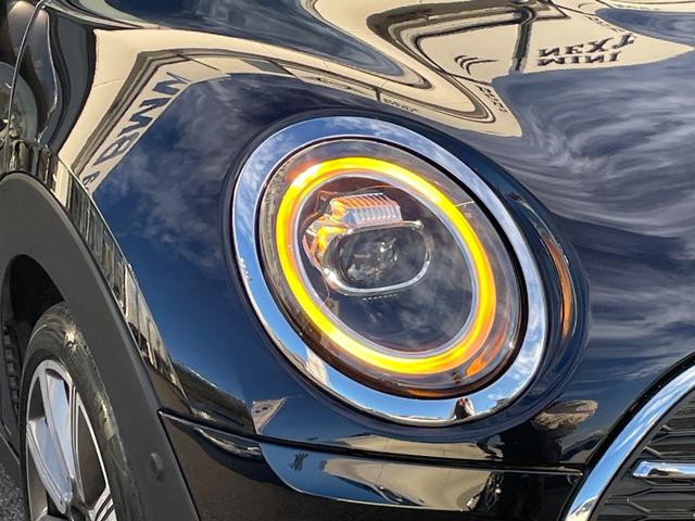 MINI クーパーS クラブマン 【正規認定中古車】【全国正規ディーラー保証付/2年・走行距離無制限】18AW LED コンフォートアクセス 社外TV 白革スポーツPシート バックカメラ インテリジェントセーフティ(14枚目)