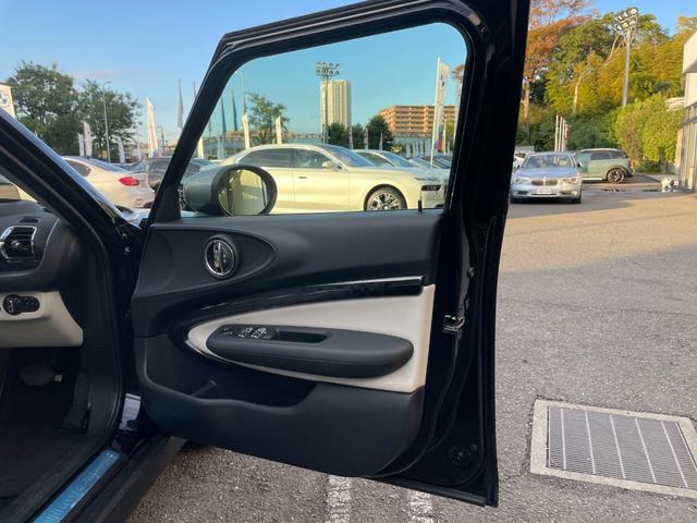 MINI クーパーS クラブマン 【正規認定中古車】【全国正規ディーラー保証付/2年・走行距離無制限】18AW LED コンフォートアクセス 社外TV 白革スポーツPシート バックカメラ インテリジェントセーフティ(22枚目)