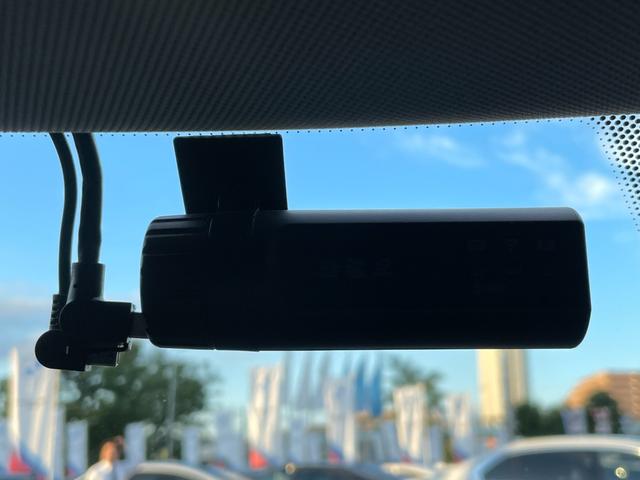 MINI クーパーS クラブマン 【正規認定中古車】【全国正規ディーラー保証付/2年・走行距離無制限】18AW LED コンフォートアクセス 社外TV 白革スポーツPシート バックカメラ インテリジェントセーフティ(56枚目)