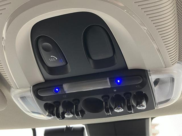 ＭＩＮＩ クーパーＳＤ　【正規認定中古車】【全国正規ディーラー保証付／２年・走行距離無制限】１７ＡＷ　ＬＥＤ　コンフォートアクセス　バックカメラ　インテリジェントセーフティ　黒布手動シート　オットマン　ＡＣＣ　ナビ（11枚目）