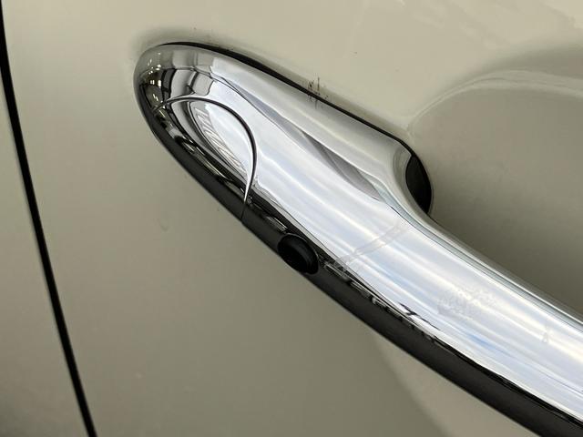 ＭＩＮＩ クーパーＳＤ　【正規認定中古車】【全国正規ディーラー保証付／２年・走行距離無制限】１７ＡＷ　ＬＥＤ　コンフォートアクセス　バックカメラ　インテリジェントセーフティ　黒布手動シート　オットマン　ＡＣＣ　ナビ（14枚目）