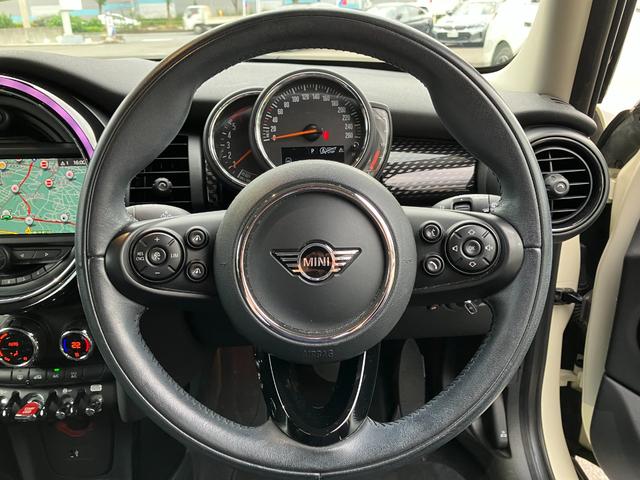 ＭＩＮＩ クーパーＳＤ　【正規認定中古車】【全国正規ディーラー保証付／２年・走行距離無制限】１７ＡＷ　ＬＥＤ　コンフォートアクセス　バックカメラ　インテリジェントセーフティ　黒布手動シート　オットマン　ＡＣＣ　ナビ（36枚目）