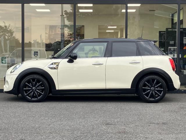 ＭＩＮＩ クーパーＳＤ　【正規認定中古車】【全国正規ディーラー保証付／２年・走行距離無制限】１７ＡＷ　ＬＥＤ　コンフォートアクセス　バックカメラ　インテリジェントセーフティ　黒布手動シート　オットマン　ＡＣＣ　ナビ（37枚目）