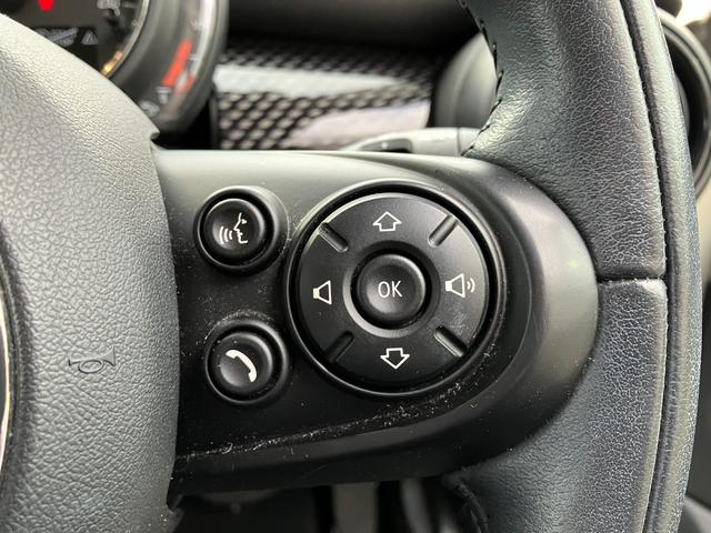 ＭＩＮＩ クーパーＳＤ　【正規認定中古車】【全国正規ディーラー保証付／２年・走行距離無制限】１７ＡＷ　ＬＥＤ　コンフォートアクセス　バックカメラ　インテリジェントセーフティ　黒布手動シート　オットマン　ＡＣＣ　ナビ（39枚目）