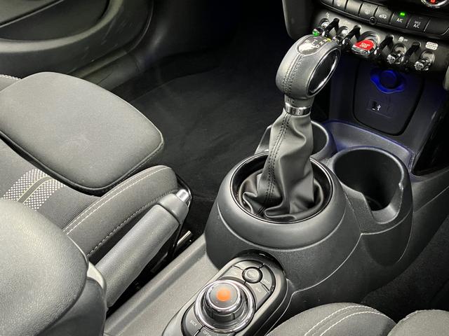 ＭＩＮＩ クーパーＳＤ　【正規認定中古車】【全国正規ディーラー保証付／２年・走行距離無制限】１７ＡＷ　ＬＥＤ　コンフォートアクセス　バックカメラ　インテリジェントセーフティ　黒布手動シート　オットマン　ＡＣＣ　ナビ（44枚目）