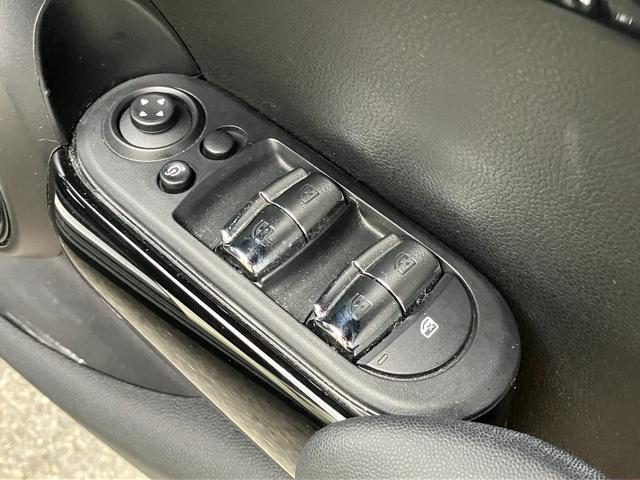 ＭＩＮＩ クーパーＳＤ　【正規認定中古車】【全国正規ディーラー保証付／２年・走行距離無制限】１７ＡＷ　ＬＥＤ　コンフォートアクセス　バックカメラ　インテリジェントセーフティ　黒布手動シート　オットマン　ＡＣＣ　ナビ（53枚目）