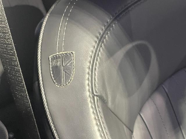 MINI クーパーSD 【正規認定中古車】【全国正規ディーラー保証付/2年・走行距離無制限】弊社下取り車 Yoursブラックレザーシート Yours18インチアルミホイール ACC アンビエント シートヒーター(5枚目)