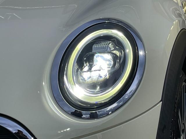 MINI クーパーSD 【正規認定中古車】【全国正規ディーラー保証付/2年・走行距離無制限】弊社下取り車 Yoursブラックレザーシート Yours18インチアルミホイール ACC アンビエント シートヒーター(14枚目)