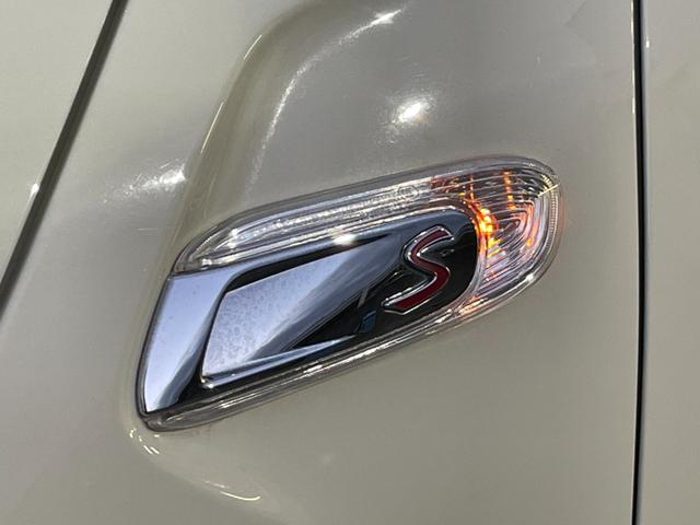 MINI クーパーSD 【正規認定中古車】【全国正規ディーラー保証付/2年・走行距離無制限】弊社下取り車 Yoursブラックレザーシート Yours18インチアルミホイール ACC アンビエント シートヒーター(16枚目)