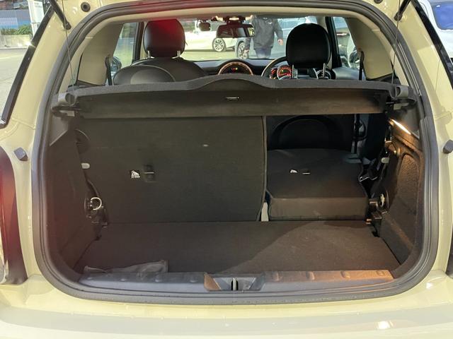 MINI クーパーSD 【正規認定中古車】【全国正規ディーラー保証付/2年・走行距離無制限】弊社下取り車 Yoursブラックレザーシート Yours18インチアルミホイール ACC アンビエント シートヒーター(20枚目)