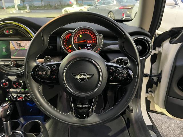 MINI クーパーSD 【正規認定中古車】【全国正規ディーラー保証付/2年・走行距離無制限】弊社下取り車 Yoursブラックレザーシート Yours18インチアルミホイール ACC アンビエント シートヒーター(30枚目)