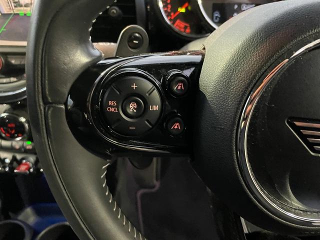 MINI クーパーSD 【正規認定中古車】【全国正規ディーラー保証付/2年・走行距離無制限】弊社下取り車 Yoursブラックレザーシート Yours18インチアルミホイール ACC アンビエント シートヒーター(32枚目)